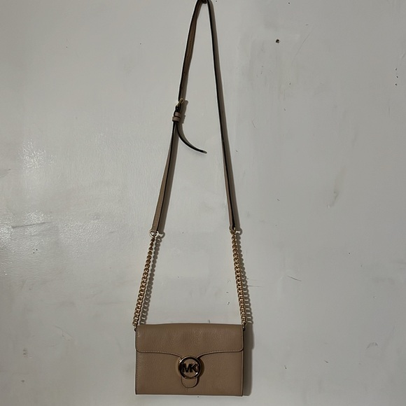 MICHAEL KORS ENVELOPE CHAIN WALLET ACCORDIAN STYLE CROSSBODY PURSE - Picture 7 of 8